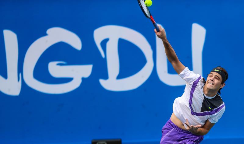 而这名球员 而这名球员