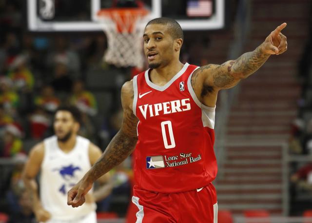 莎的配合上 莎的配合上