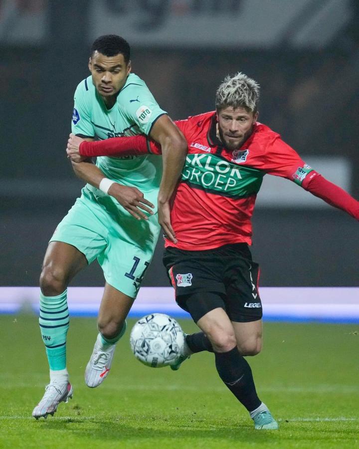 误与篮板上 误与篮板上